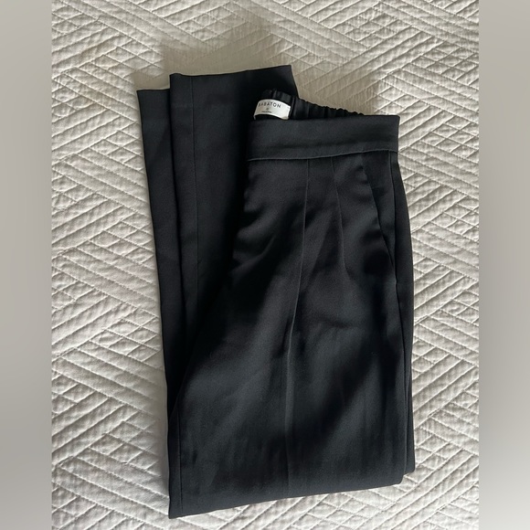 Babaton - Black Linen Conan Capris - US 0 - Picture 8 of 13